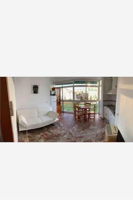 First Line Of The Sea Apartment *
